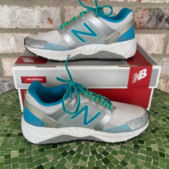 NEW BALANCE RUNNING COURSE W3040SB1 WOMENS 7 2E - Picture 2 of 11